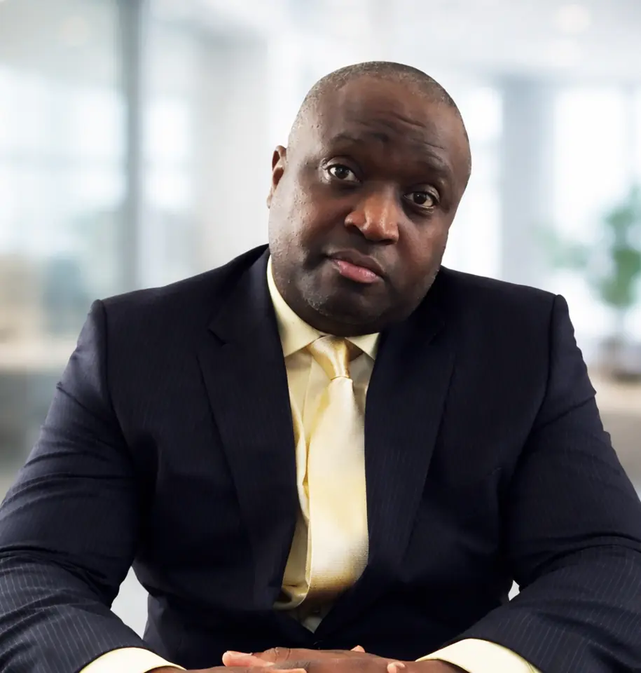 ade_corporate_915x960_ultra